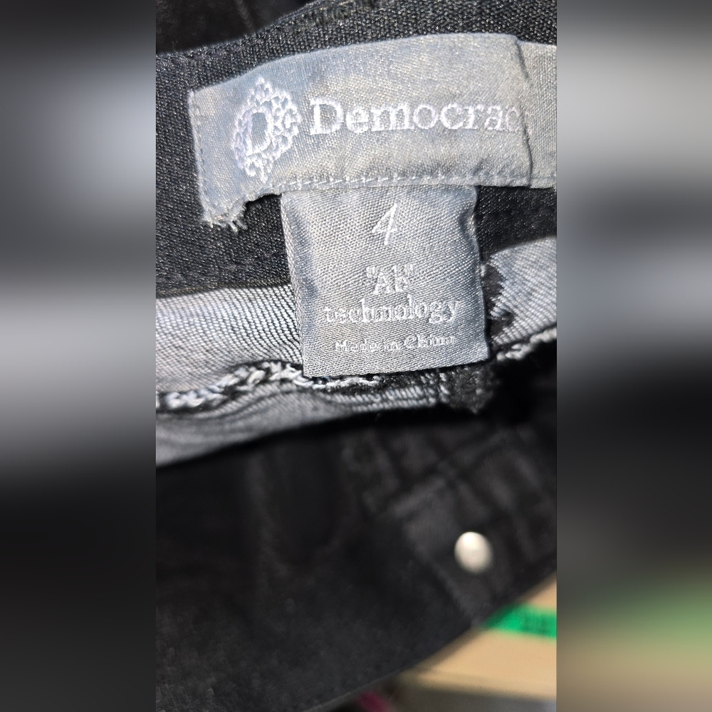 Democracy Ab Solution Black Cropped Jean Size 4 NWOT - Picture 10 of 10